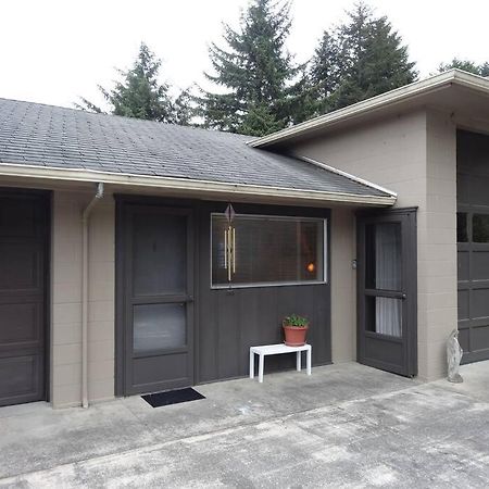 Dunes Coastal Studio North Bend Exterior photo